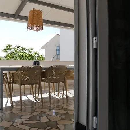 House Juric Апартаменты Примоштен