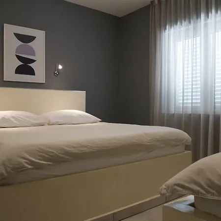 House Juric Примоштен