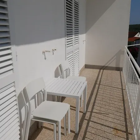 House Juric Διαμέρισμα Primošten